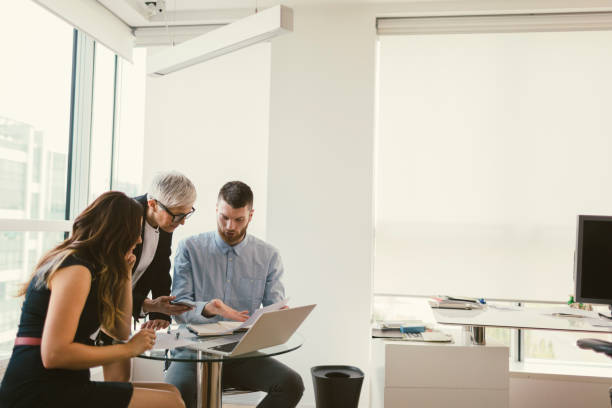 istock Business people working in the office 670577348