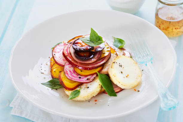 istock Goat's cheese and beetroot salad with vinaigrette 670585342