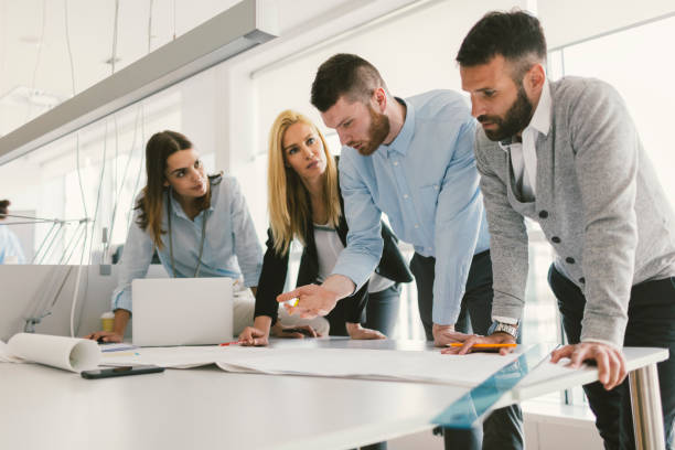 istock Business people in the office 670585506