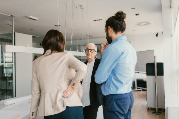 istock Business people in the office 670591188