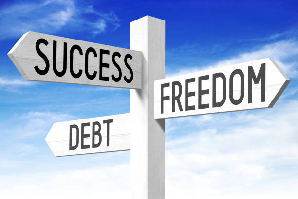 istock Success concept - wooden signpost 670682130
