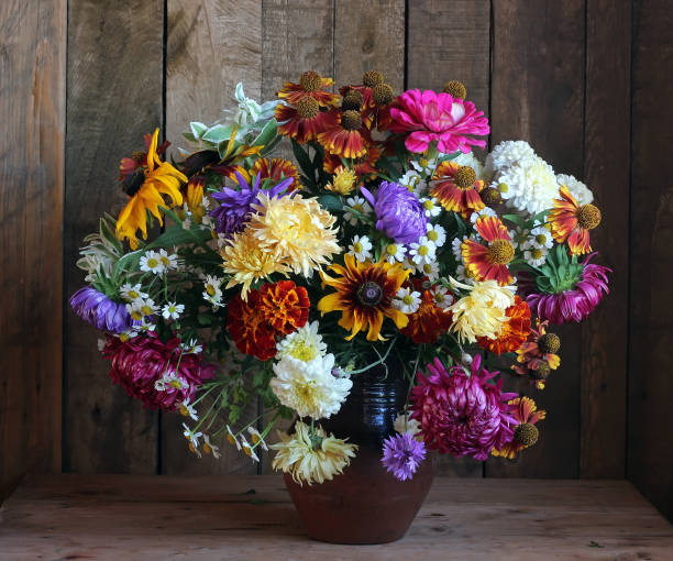 istock Still life with a bouquet 670709790