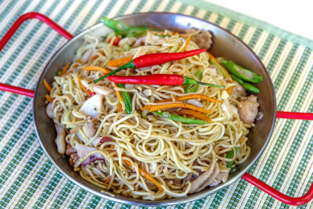 istock Pansit canton receipy by Filipino 670726884