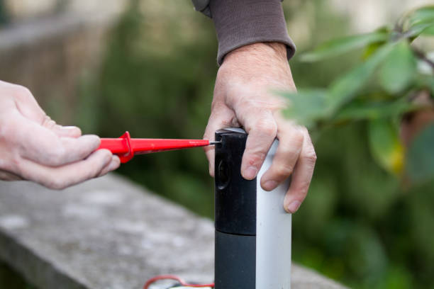 istock electrician at work to fix some aplliances 670866914
