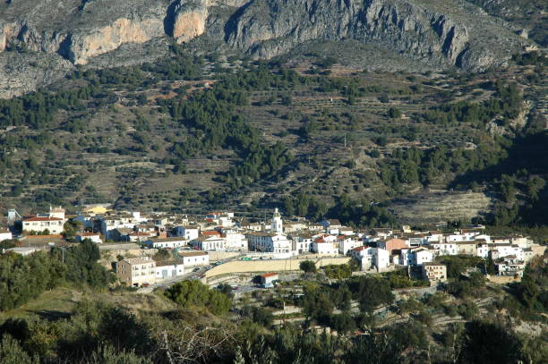 istock Hidden village in the mountains - Costa Blanca - Spain 670866962