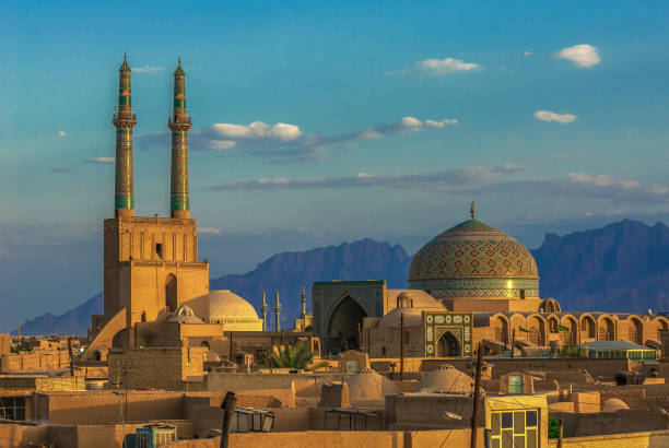 istock Sunset over ancient city of Yazd, Iran 670975324
