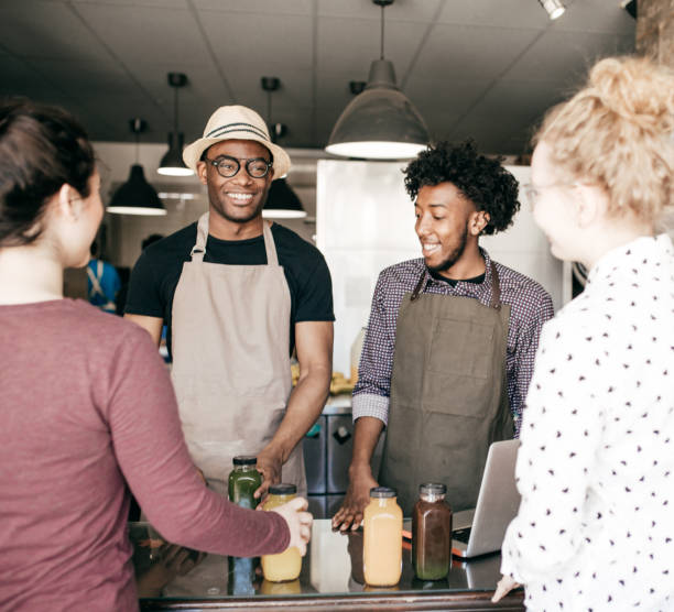 istock Investing in retail industry 671080044