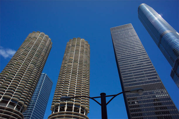 istock Downtown buildings in Chicago 671125132