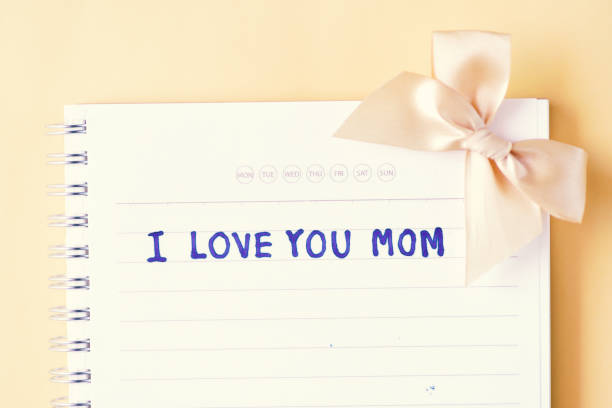 istock Mother's day, I love you mom handwriting 671242964