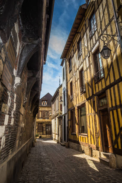 istock French Medieval Street 671246904