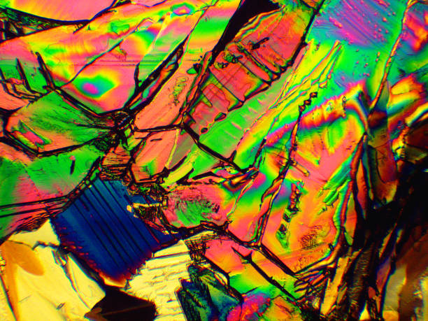 kryształy widoczne w spolaryzowanym świetle. - polarization zdjęcia i obrazy z banku zdjęć