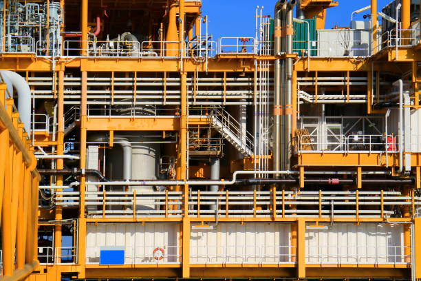 platforma budowlana na morzu dla produkcji ropy naftowej i gazu naftowego i gazowego - disarmament zdjęcia i obrazy z banku zdjęć