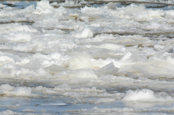 istock Floating Jumbled Ice On The Mississipi River 671415146