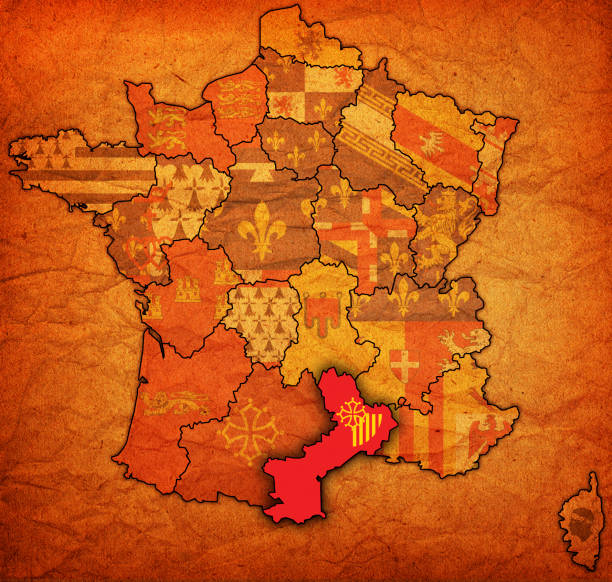 istock Languedoc-Roussillon on old map of france 671436490
