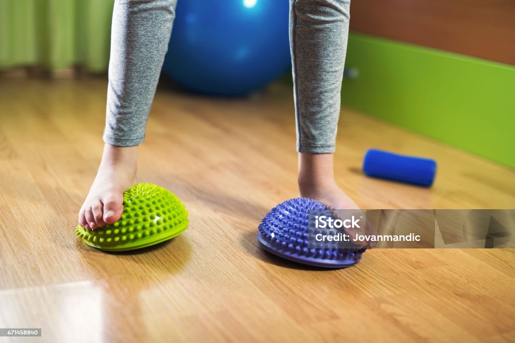 Flat Feet Correction Exercise Stock Photo - Download Image Now - 10-11 ...