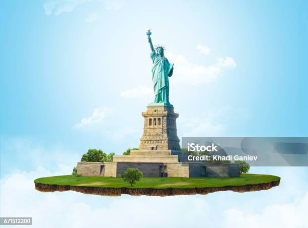 3d Illustration Of A Soil Slice Usa Travel The Statue Of Liberty On Light Background Stock Photo - Download Image Now
