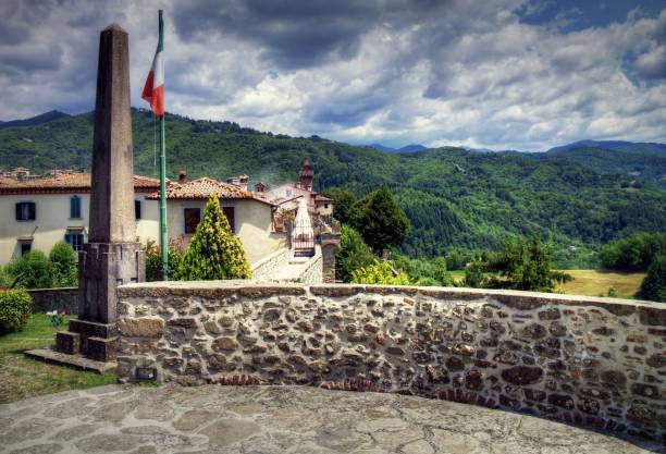 istock Summertime in Tuscany, Italy 671677318