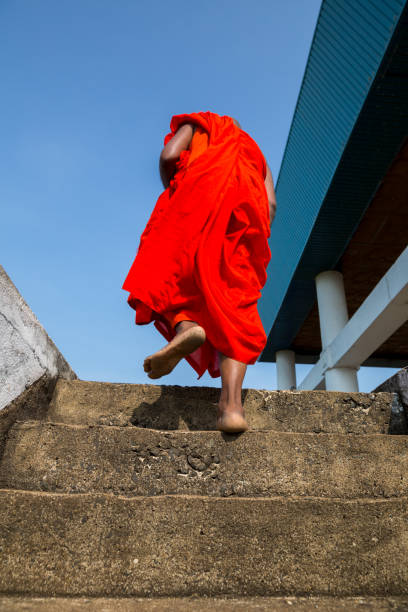 istock Sri Lanka attractions, buddhist in buddha temple 671754268