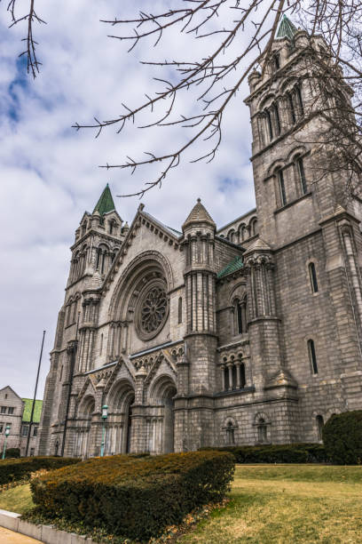 istock Saint Louis, MO USA - 02/13/2015 - Saint Louis Basilica 671822620