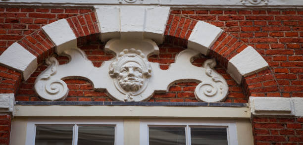 istock relief above a doorway 671858274