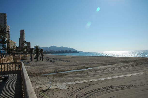 istock Traces in the sand - Mediterranean - Spain 671922654