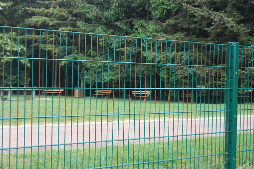 Wire fence - Green anti-rust paint - Public park