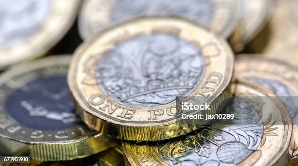 Monedas De Libra Reino Unido Foto de stock y más banco de imágenes de Reino Unido - Reino Unido, Finanzas domésticas, Gobierno