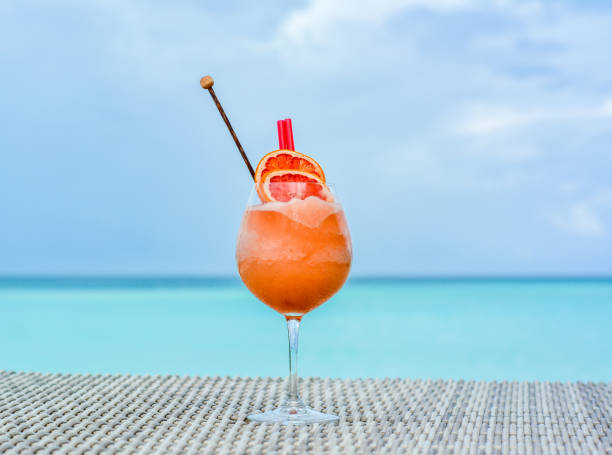 istock tropical cocktail by the sea 672002408