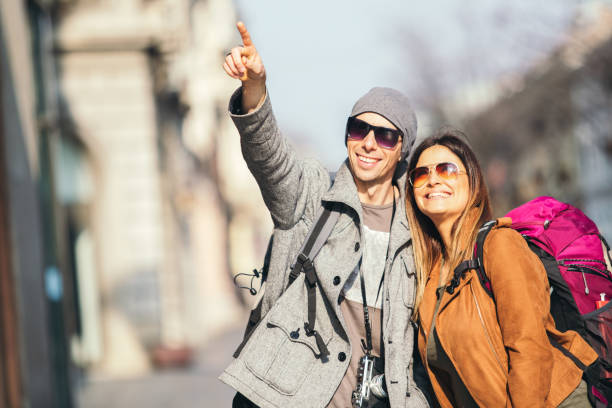 istock Couple traveling Europe 672017102