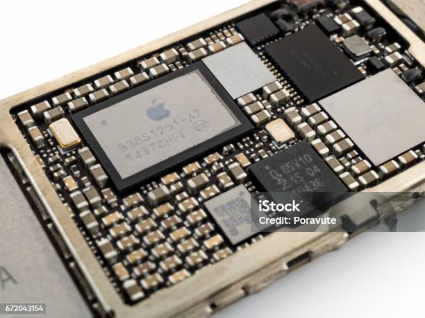 Light Adolescent prefer Apple Iphone 6 Power Management Ic Chip Stock Photo - Download Image Now -  Broken, iPhone, Apple Computers - iStock