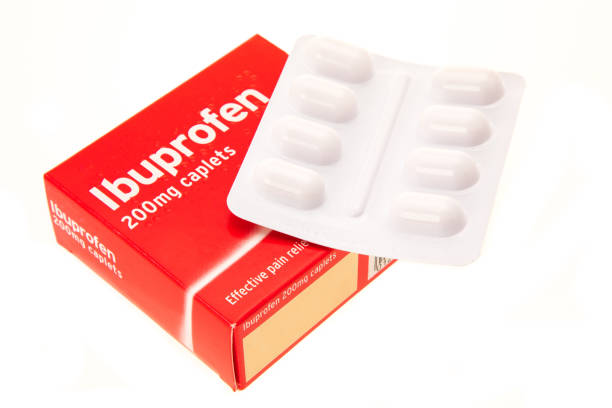 ibuprofen tablets - ibuprofen stock-fotos und bilder