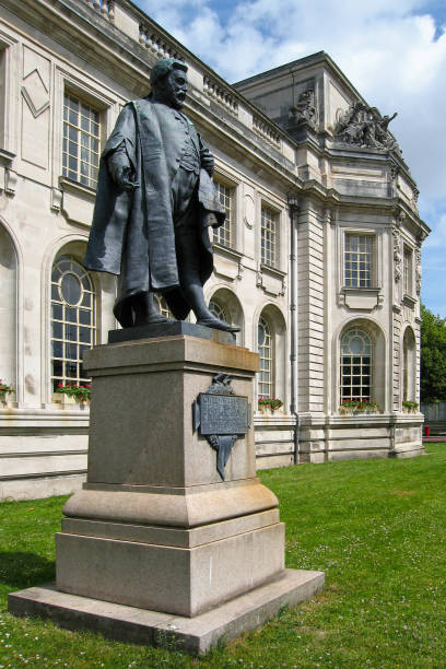 istock Statue of Gwilym Williams in Cardiff 672099314