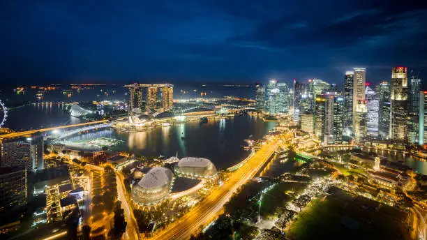 Singapur Cityscape, Aerial View of Skyline of Marina Bay, Cityscape at Twilight - Night. XXL Panorama. Singapore City, Singapore, Asia.