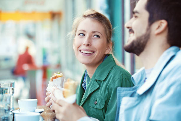 istock Young Couple in the City 672189116