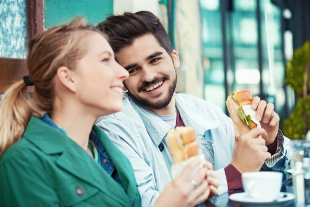 istock Young Couple in the City 672189130
