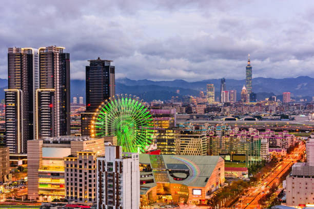 istock Taipei, Taiwan Cityscape 672217240