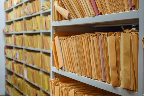 istock Archive of files 672320912