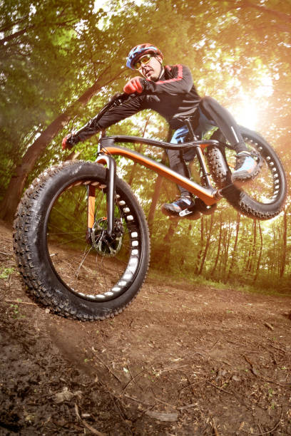 istock Man riding fatbike 672346386