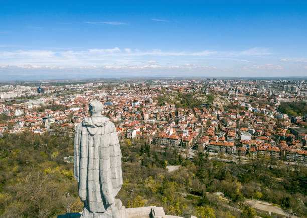 istock Alyosha monument in Plovdiv 672380610
