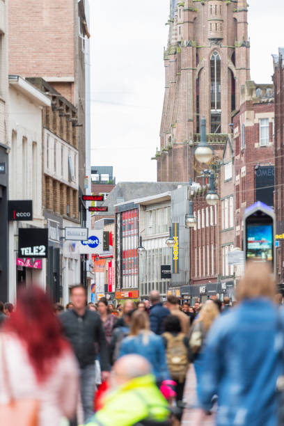 istock Shopping streeti in Eindhoven 672394940