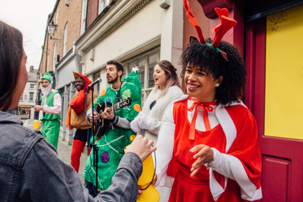 istock Christmas Charity Buskers 672438772