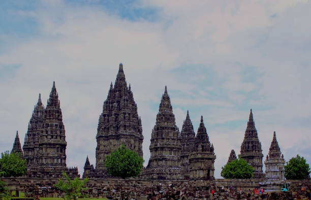 istock PRAMBANAN TEMPLE YOGYAKARTA, INDONESIA 672445782