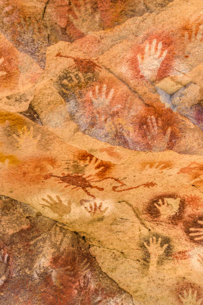 istock Cueva de las Manos, Patagonia, Argentina 672491086