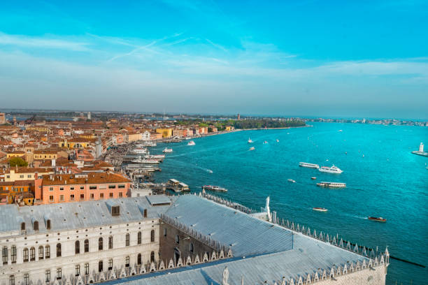 istock Coastline view of Venice 672581902