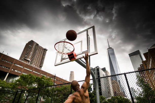 istock slam dunk in new york city 672664276
