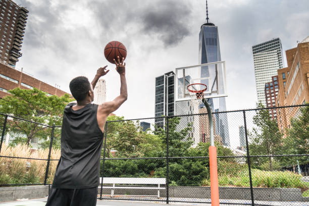 istock slam dunk in new york city 672664532