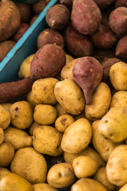 istock Potatoes farmers market 672678338