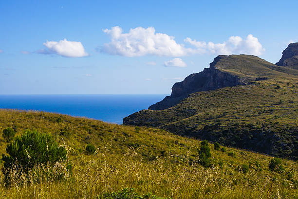 istock View Of Cliff Overlooking Sea 672707181