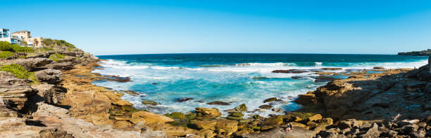 istock Rocky Bondi Shores, Australia 672737826