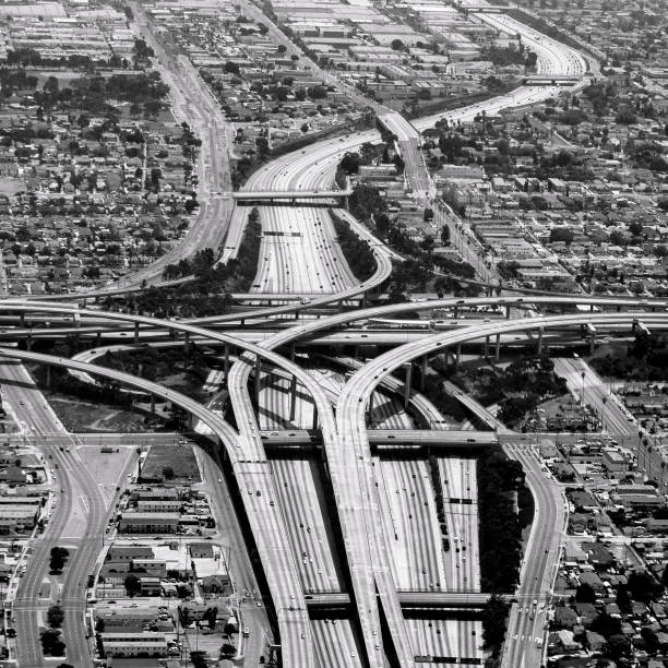 istock highway crossing in los Angeles 672772054